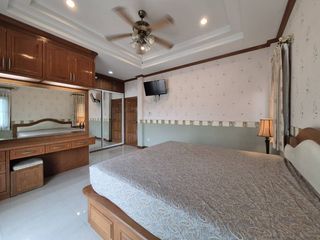 For rent 5 bedrooms house in Bang Lamung, Chonburi