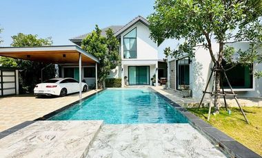 For rent 4 bedrooms villa in San Sai, Chiang Mai