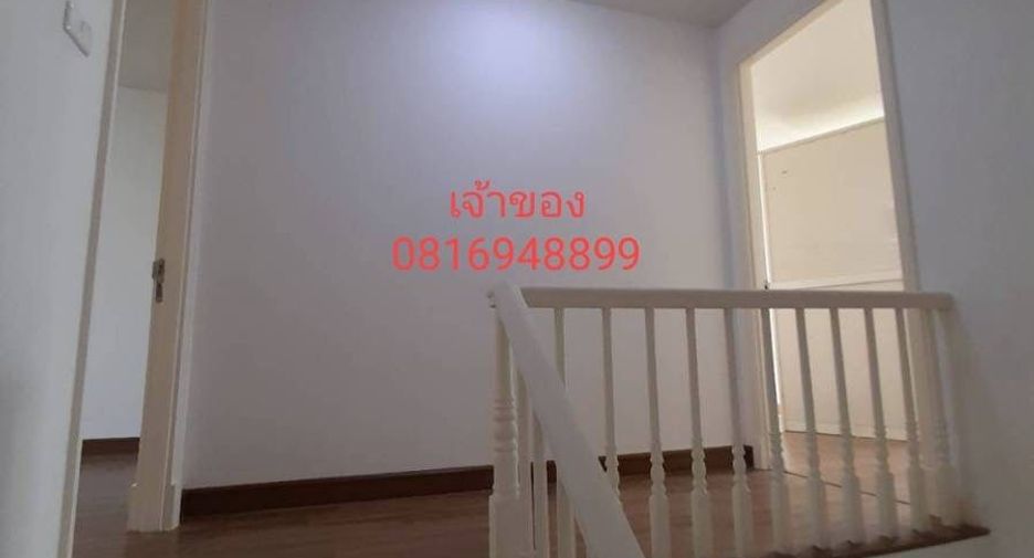 For sale 3 bedrooms townhouse in Bang Kapi, Bangkok