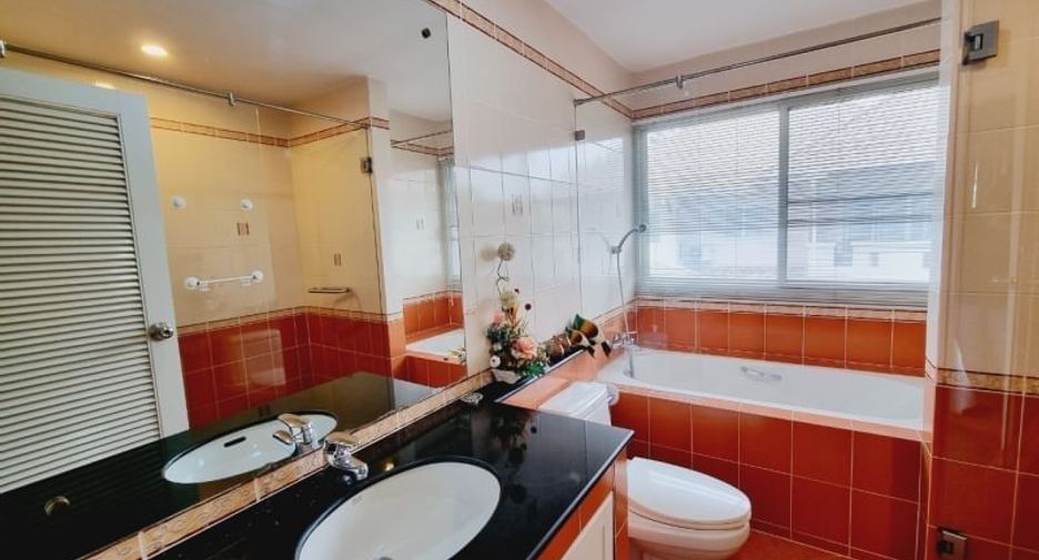 For sale 3 bedrooms house in Mueang Chiang Mai, Chiang Mai