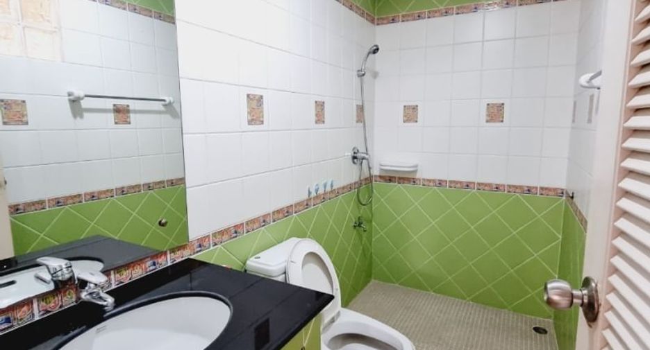 For sale 3 bedrooms house in Mueang Chiang Mai, Chiang Mai