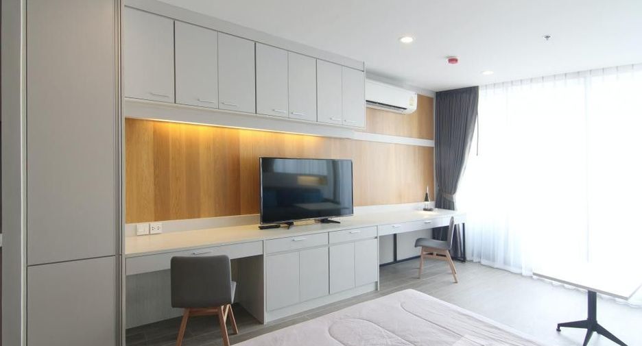 For sale and for rent studio condo in Sathon, Bangkok