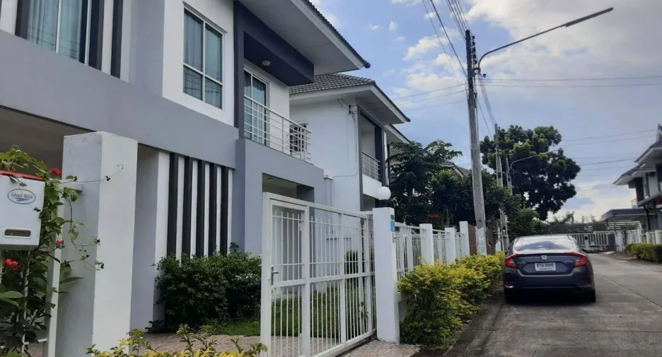 For rent 3 bedrooms house in Si Racha, Chonburi