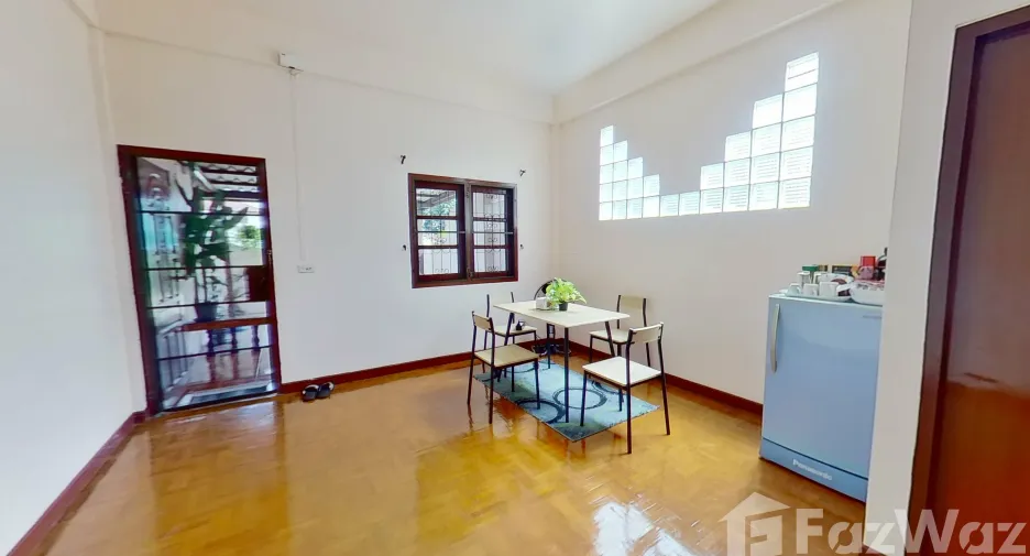 For sale 2 bedrooms townhouse in San Kamphaeng, Chiang Mai