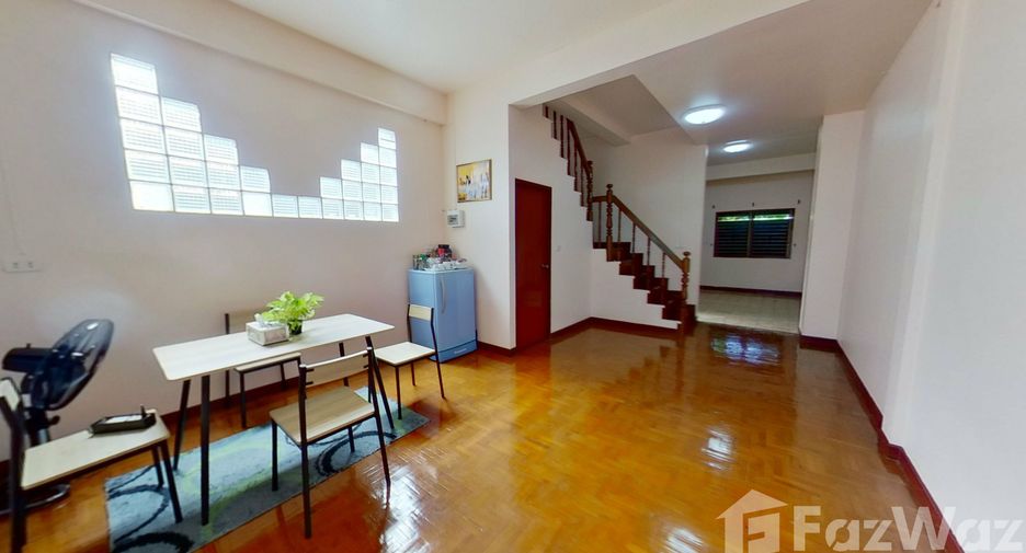 For sale 2 bedrooms townhouse in San Kamphaeng, Chiang Mai