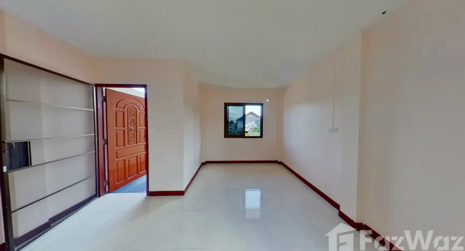 For sale 2 bedrooms townhouse in San Kamphaeng, Chiang Mai