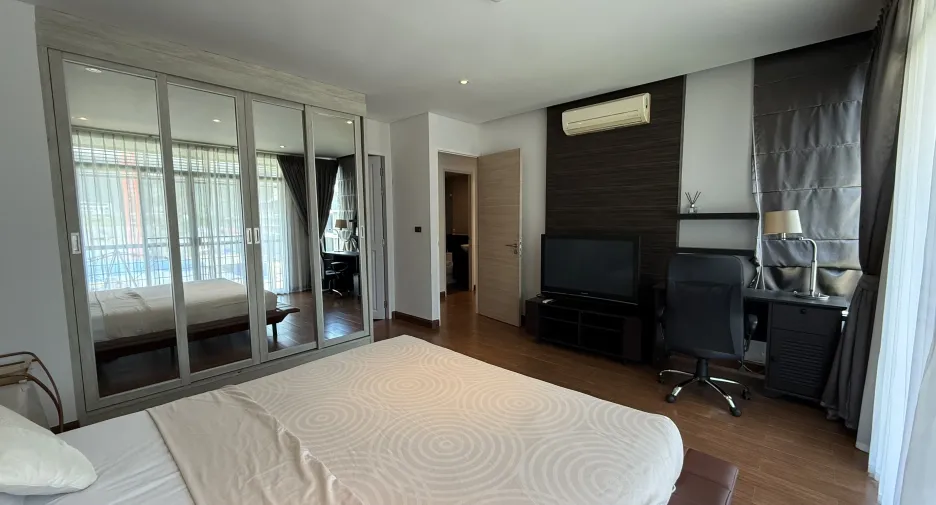 For rent 3 bedrooms condo in Kathu, Phuket