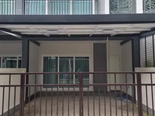For Rent 3 Bedroom Townhouse In Mueang Chiang Mai