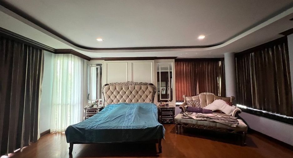 Haus zum Kauf mit 8 Zimmer in Bang Phli, Samut Prakan