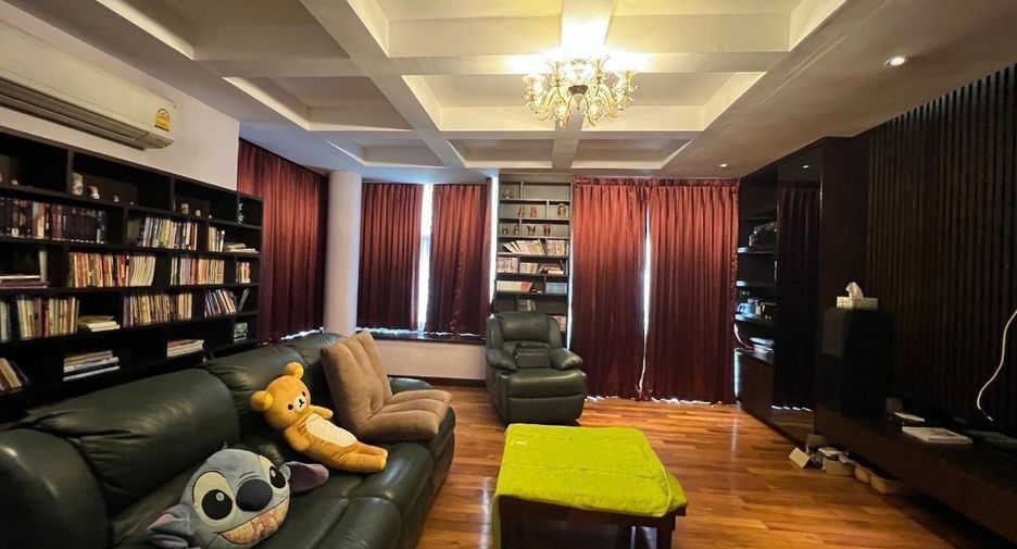 Haus zum Kauf mit 8 Zimmer in Bang Phli, Samut Prakan