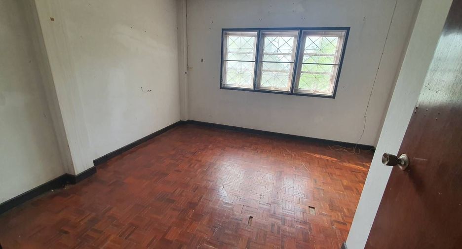 Reihenhaus zum Kauf mit 2 Zimmer in Mueang Suphanburi, Suphan Buri