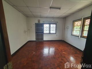 For sale 2 bedrooms townhouse in Mueang Suphanburi, Suphan Buri