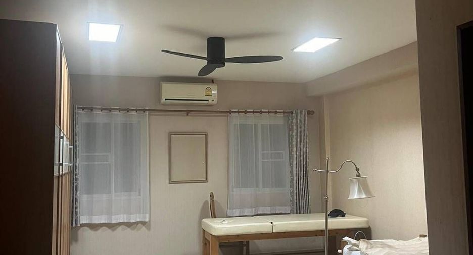 For sale 2 bedrooms townhouse in Hua Hin, Prachuap Khiri Khan