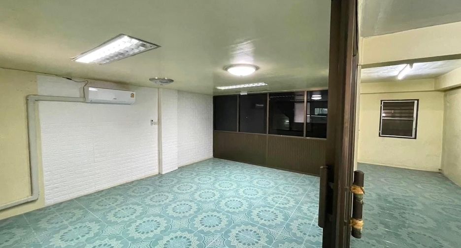 À vendre 14 chambres maison de ville à Bang Bon, Bangkok