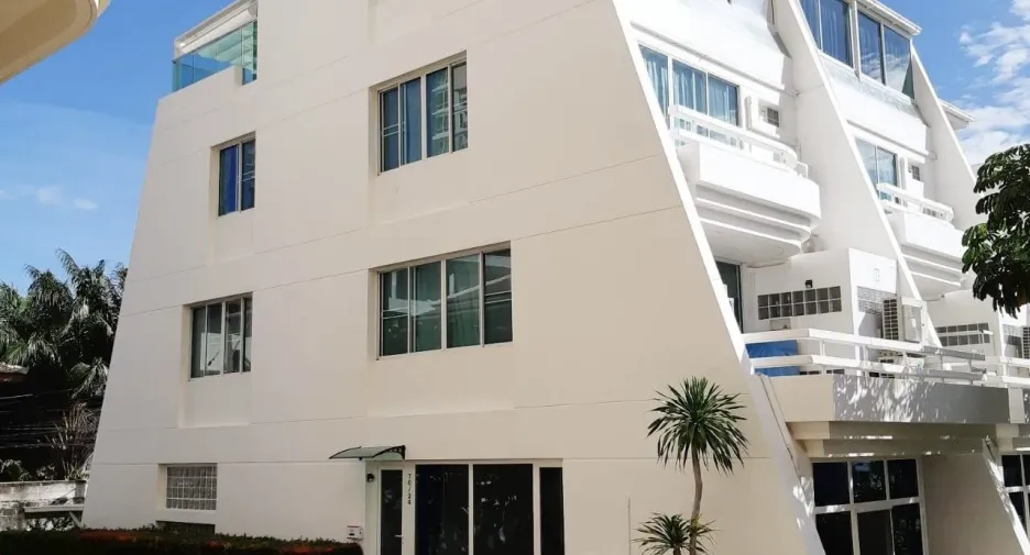 Reihenhaus zur Miete mit 4 Zimmer in Jomtien, Pattaya