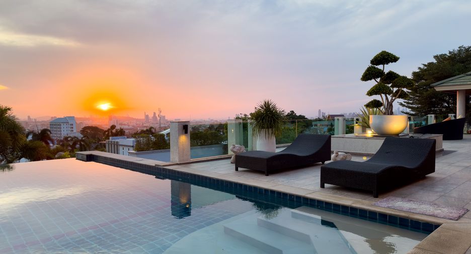 Villa en venta de 7 habitaciones en Bang Lamung, Chonburi