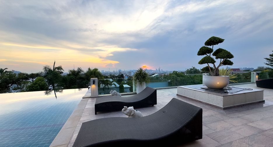 Villa en venta de 7 habitaciones en Bang Lamung, Chonburi