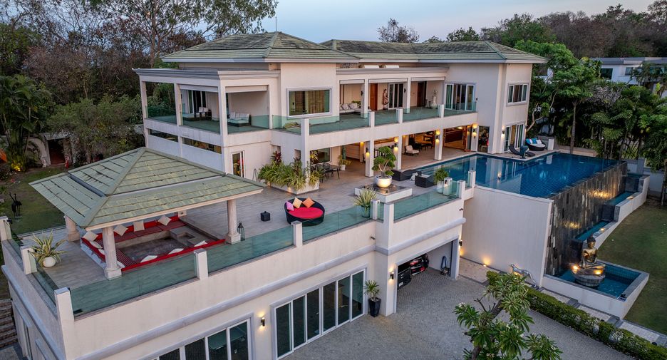 Villa en venta de 7 habitaciones en Bang Lamung, Chonburi