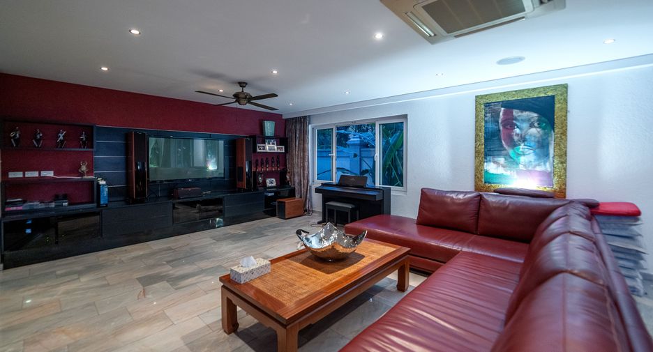 Villa en venta de 7 habitaciones en Bang Lamung, Chonburi