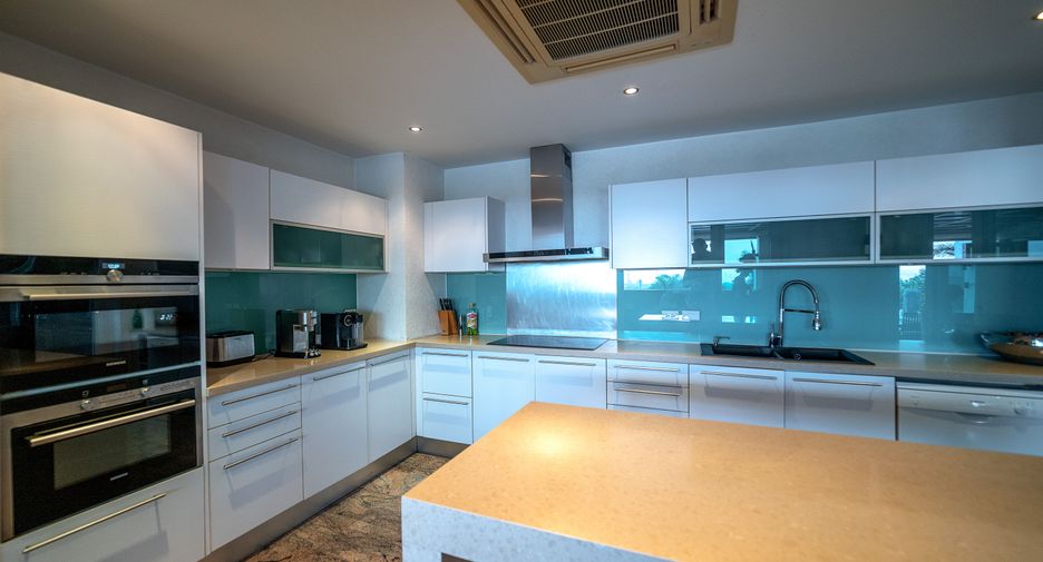 Villa en venta de 7 habitaciones en Bang Lamung, Chonburi