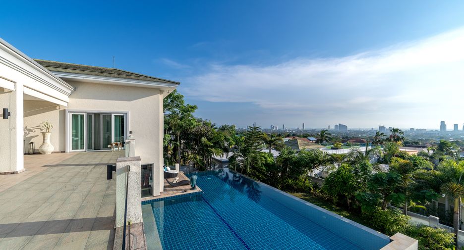 Villa en venta de 7 habitaciones en Bang Lamung, Chonburi