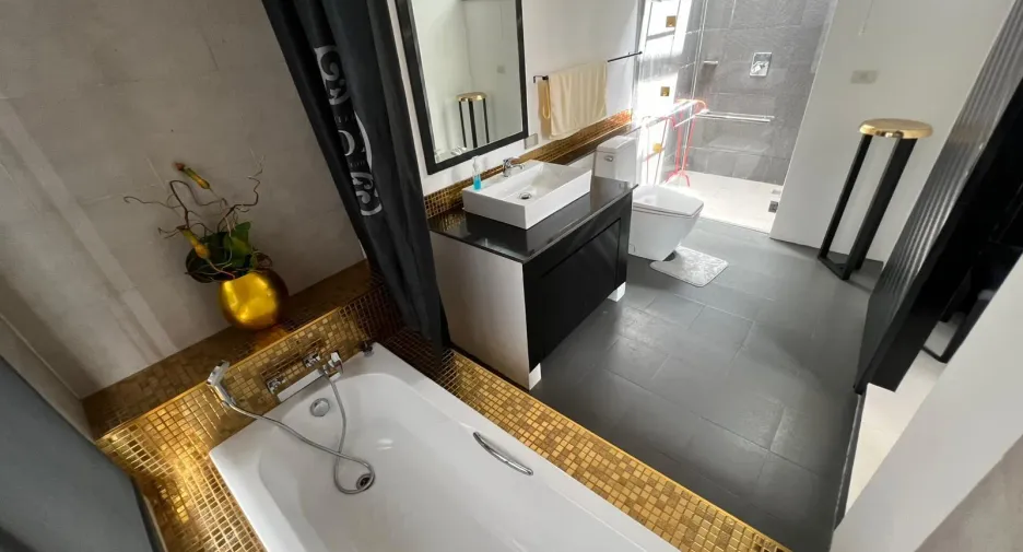 For rent 3 bedrooms villa in Thalang, Phuket