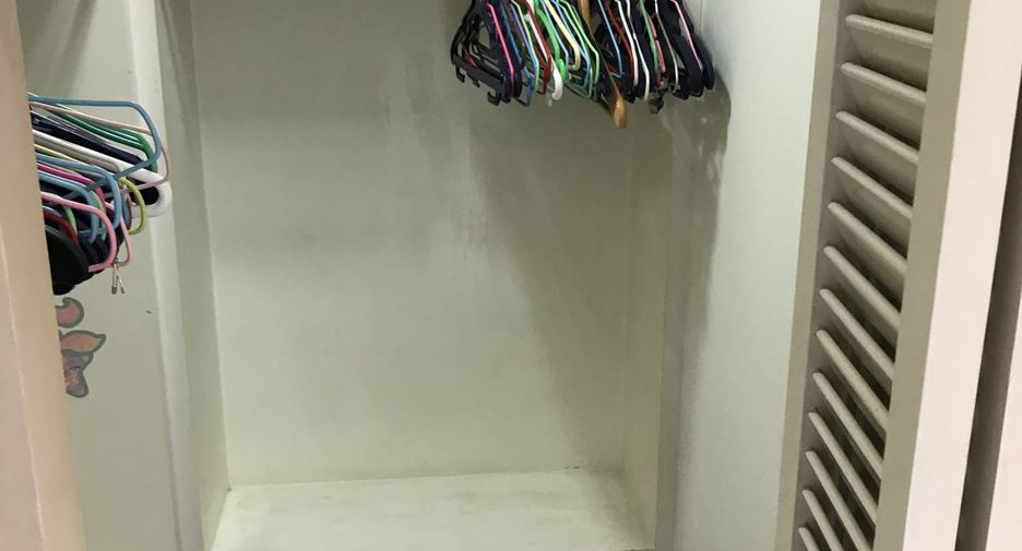 For sale studio condo in Suan Luang, Bangkok