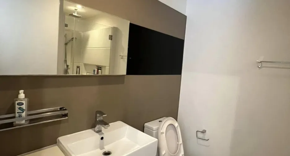 For sale and for rent 2 bedrooms condo in Thon Buri, Bangkok