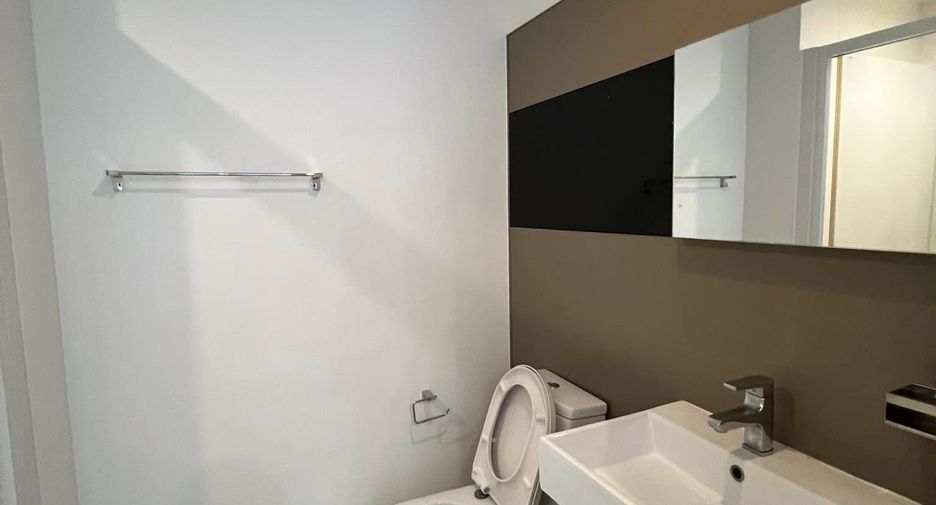 For sale and for rent 2 bedrooms condo in Thon Buri, Bangkok