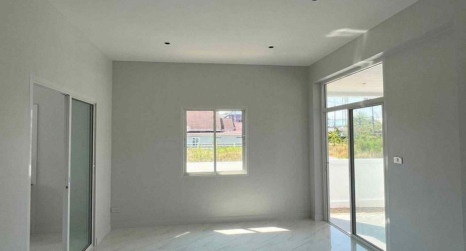 For sale 3 bedrooms house in Mueang Prachuap Khiri Khan, Prachuap Khiri Khan