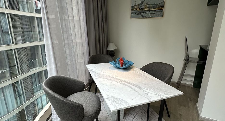 For sale 2 bedrooms condo in Khlong Toei, Bangkok
