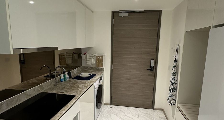 For sale 2 bedrooms condo in Khlong Toei, Bangkok