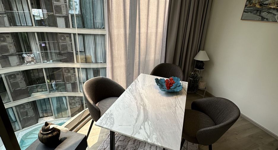 For sale 2 bedrooms condo in Khlong Toei, Bangkok