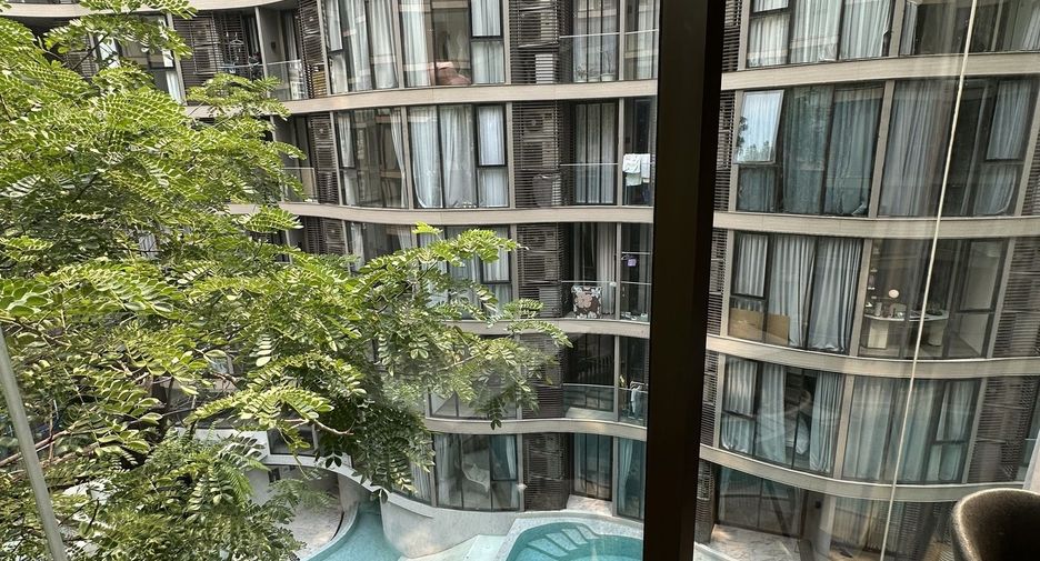 For sale 2 bedrooms condo in Khlong Toei, Bangkok