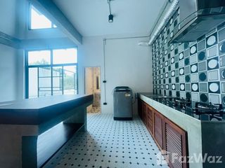 Casa adosada en alquiler de 3 habitaciones en Mueang Chiang Mai, Chiang Mai