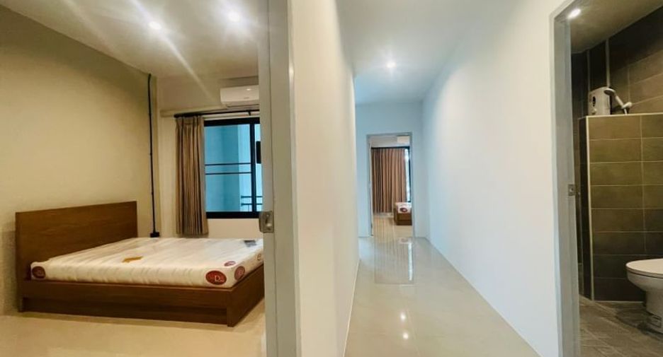 For rent 3 bedrooms townhouse in Mueang Chiang Mai, Chiang Mai