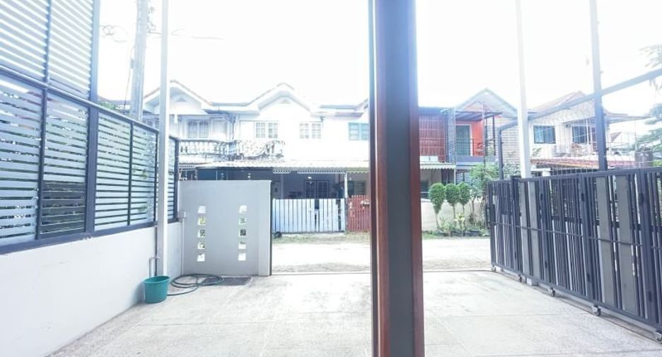 For rent 3 bedrooms townhouse in Mueang Chiang Mai, Chiang Mai