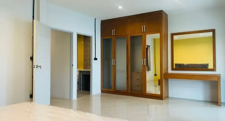 For rent 3 bedrooms townhouse in Mueang Chiang Mai, Chiang Mai