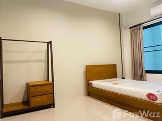 Casa adosada en alquiler de 3 habitaciones en Mueang Chiang Mai, Chiang Mai