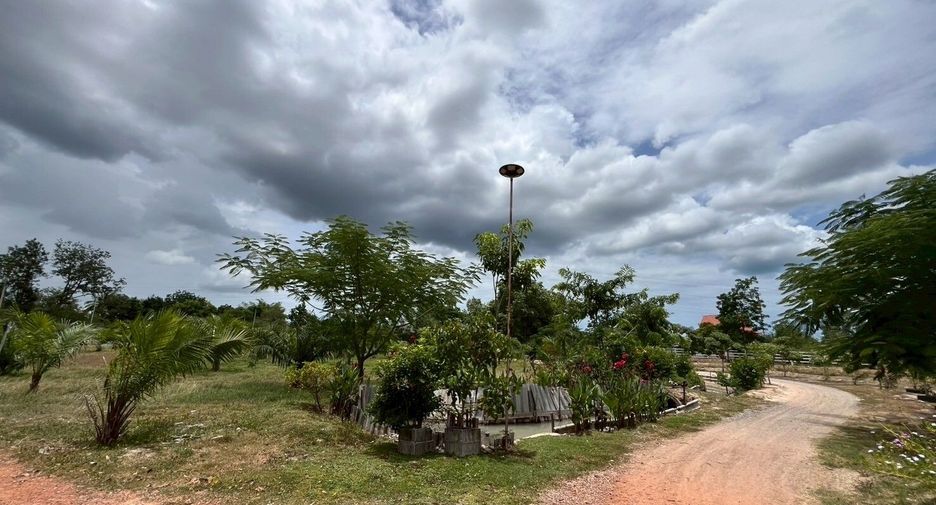 For rent 3 bedrooms house in Pran Buri, Prachuap Khiri Khan