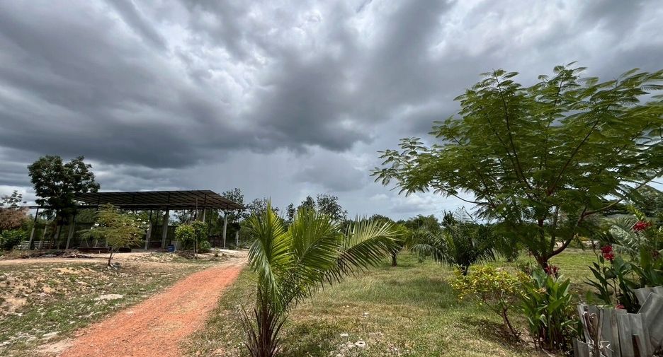 For rent 3 bedrooms house in Pran Buri, Prachuap Khiri Khan