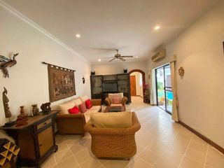 Villa zur Miete mit 2 Zimmer in Bang Lamung, Chonburi