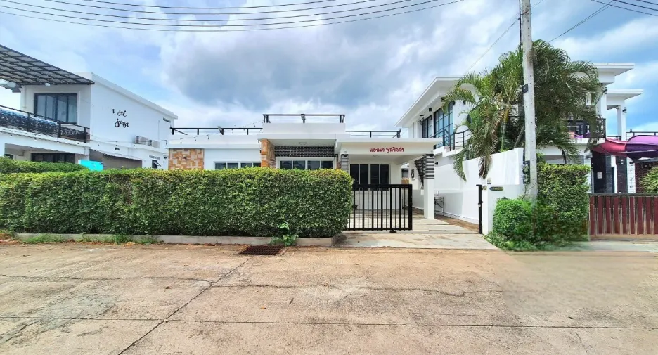 For rent 3 bedrooms villa in Hua Hin, Prachuap Khiri Khan