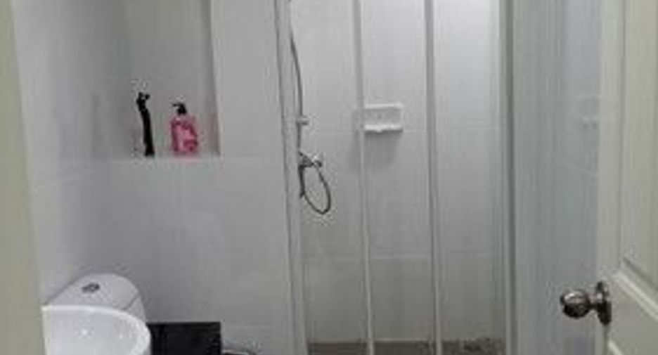 For sale 1 bed condo in Mueang Samut Prakan, Samut Prakan