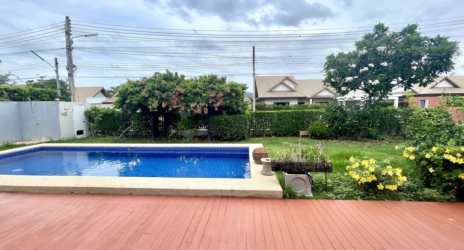 For rent 4 bedrooms house in Hua Hin, Prachuap Khiri Khan