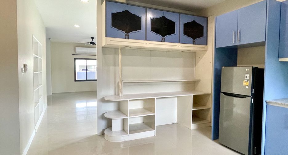 For rent 4 bedrooms house in Hua Hin, Prachuap Khiri Khan