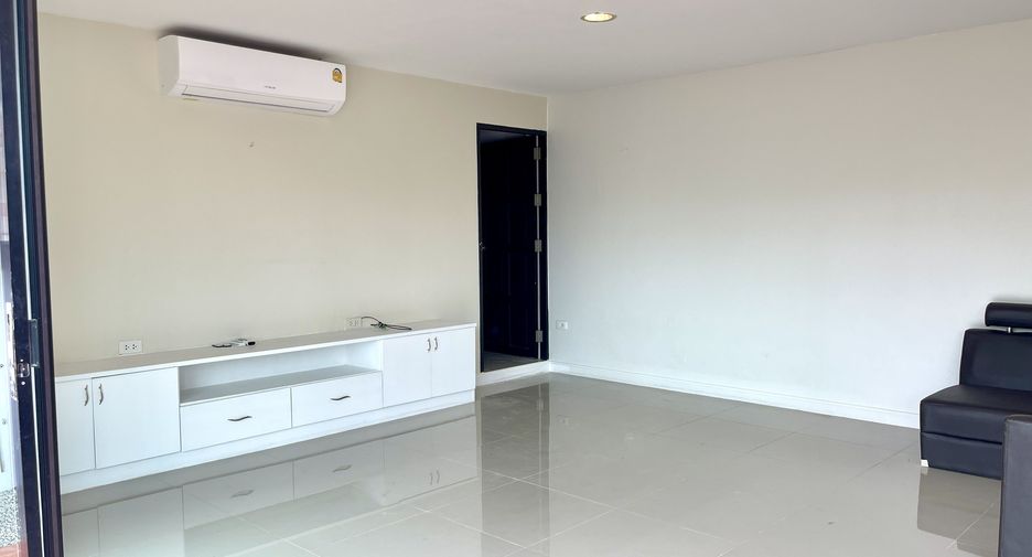 For rent 4 bedrooms house in Hua Hin, Prachuap Khiri Khan