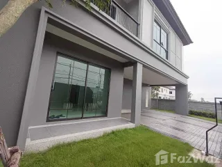 For sale 4 bedrooms house in Lat Krabang, Bangkok