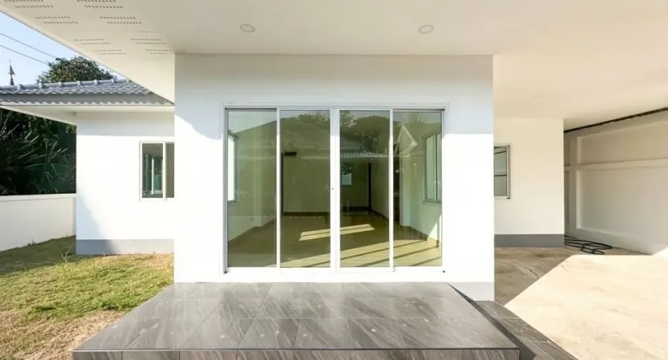 For sale 2 bedrooms house in Saraphi, Chiang Mai