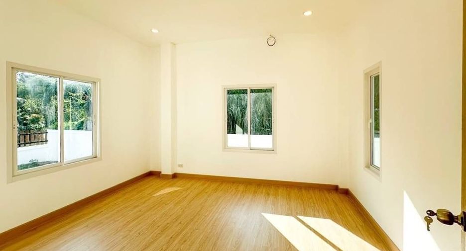 For sale 2 bedrooms house in Saraphi, Chiang Mai